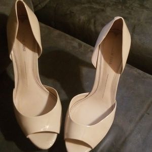 Gianni Bini Beige Pumps